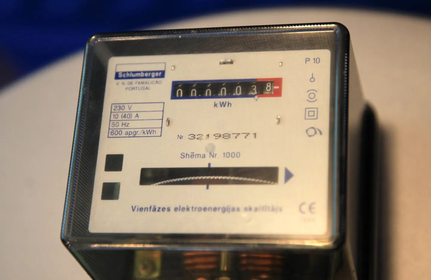 Aicina uzmanīties no krāpnieciskiem zvaniem par elektroenerģijas skaitītāju nomaiņu