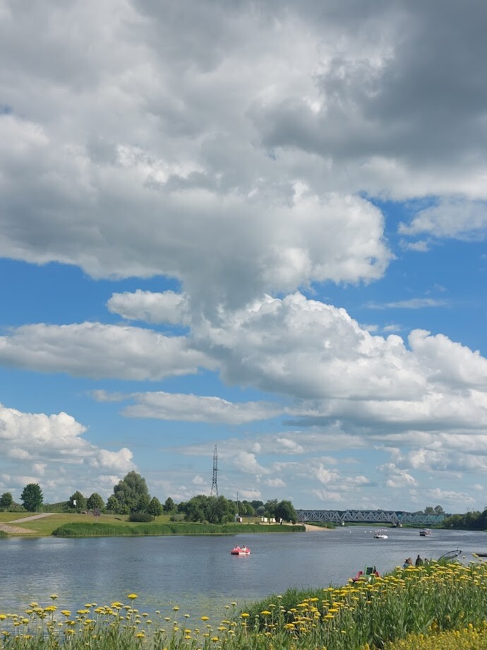 Otrdien uzspīdēs saule, bet mākoņi daudzviet atnesīs īslaicīgu lietu
