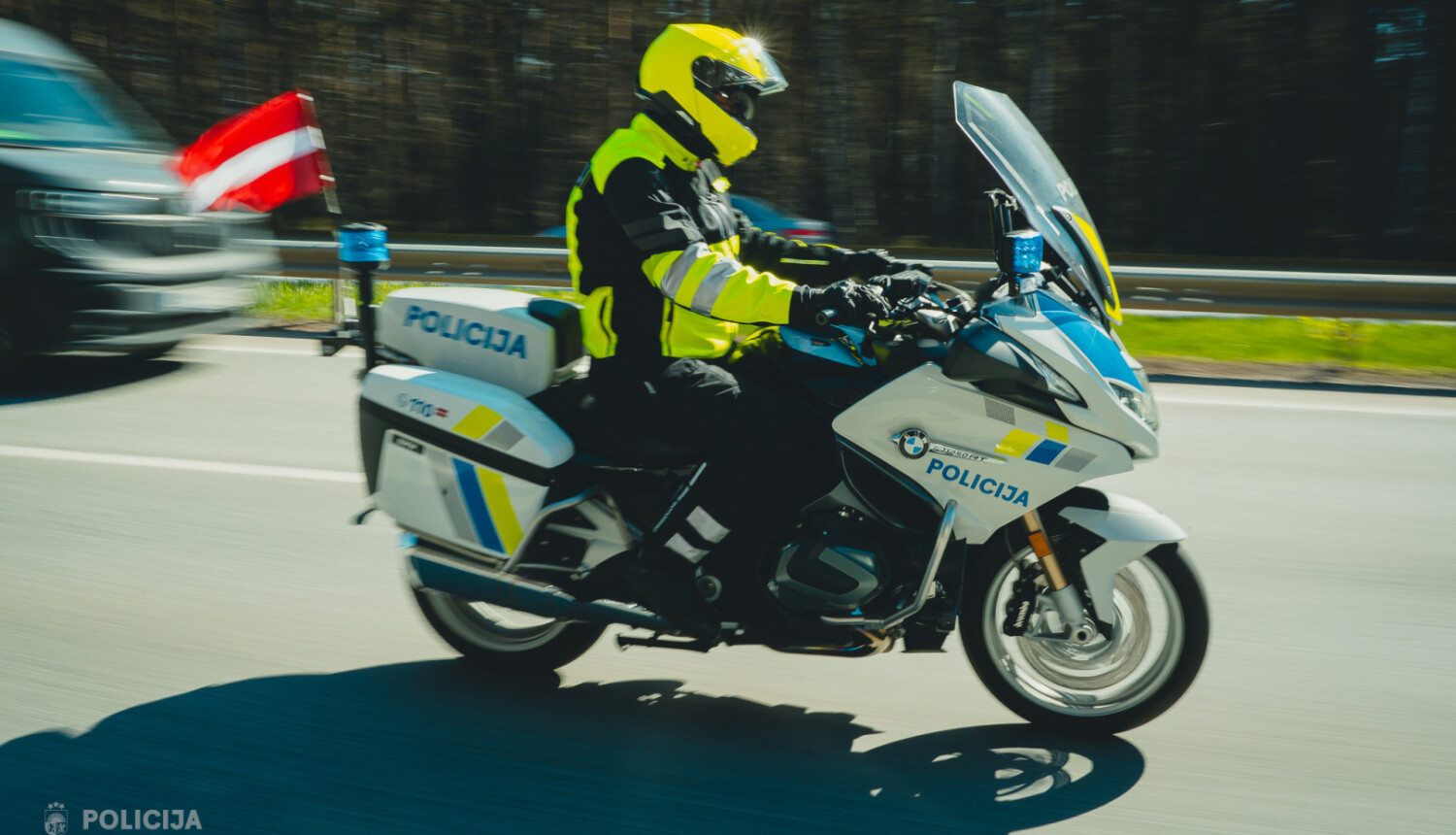 Uz ceļiem atgriežas motobraucēji: dienesti atgādina par drošību